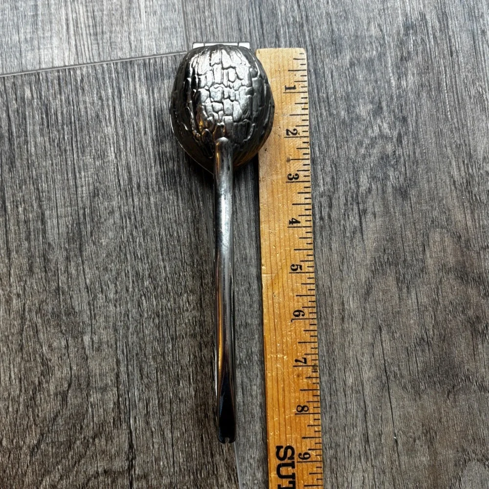Vintage Walnut Shaped Silver Metal Nutcracker Heavy Duty Kitchen‎ Tool 8.5
